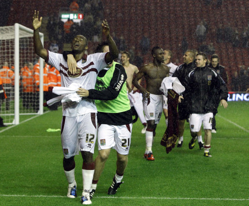 鱼死网破 鱼死网破