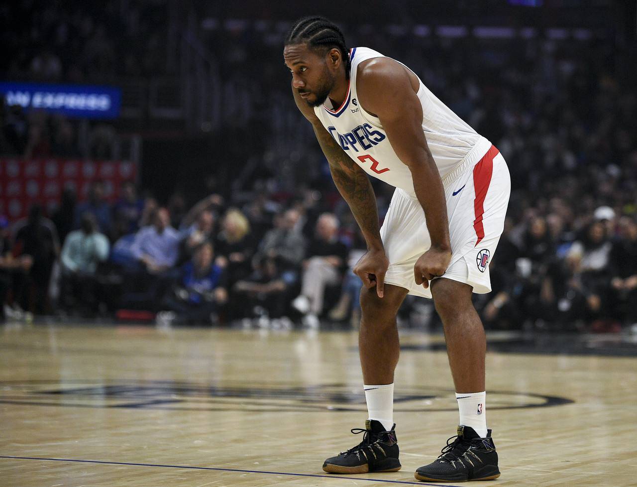 且完成了成 且完成了成